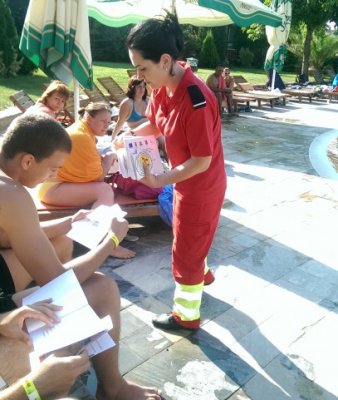 Specialiştii ISU Dobrogea au dat lecţii de prim ajutor în Vama Veche